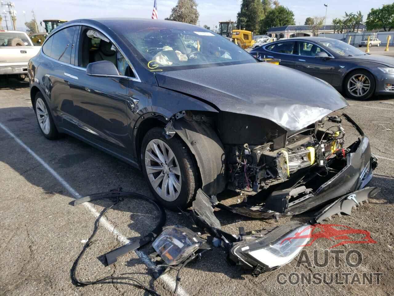 TESLA MODEL X 2017 - 5YJXCDE25HF055452