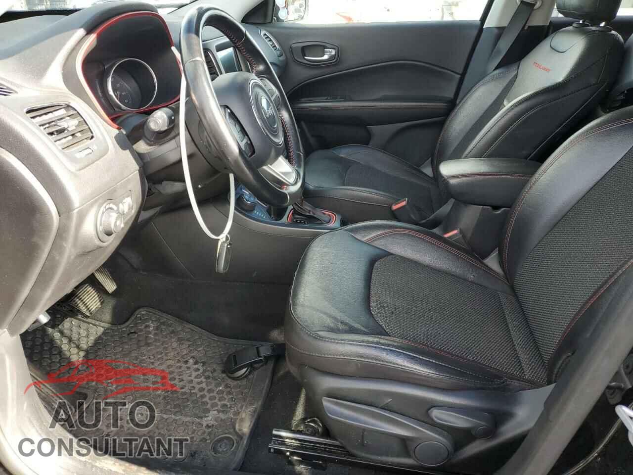 JEEP COMPASS 2020 - 3C4NJDDB1LT184555