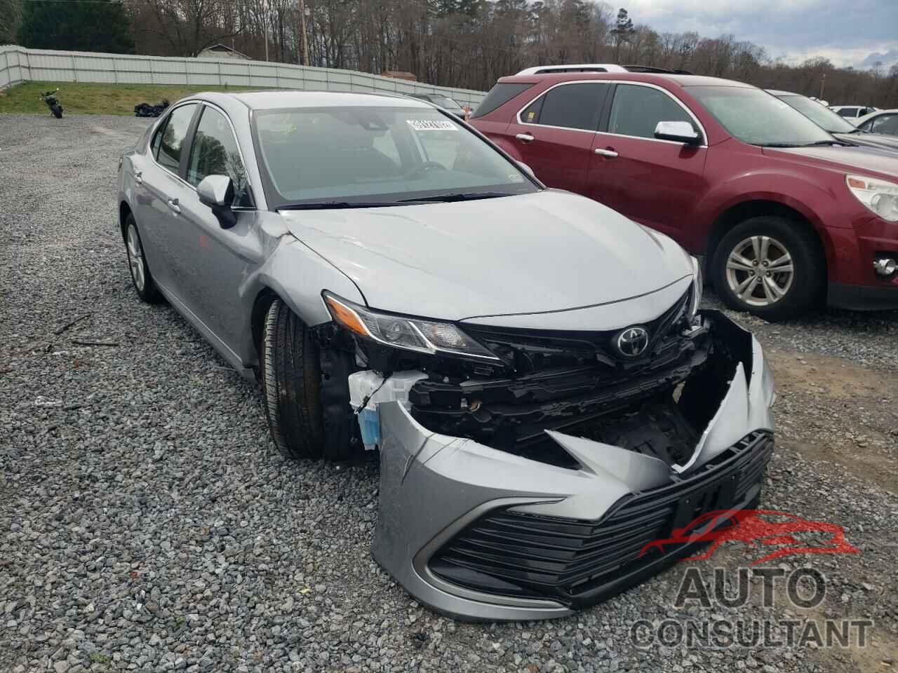 TOYOTA CAMRY 2022 - 4T1C11AK2NU633711