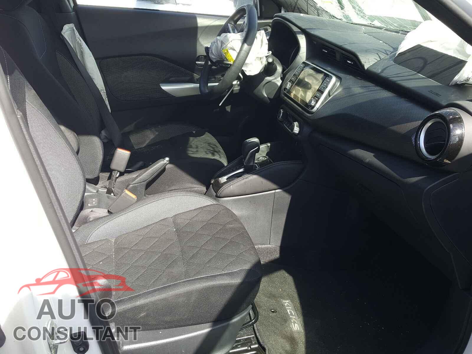 NISSAN KICKS 2019 - 3N1CP5CU3KL560883