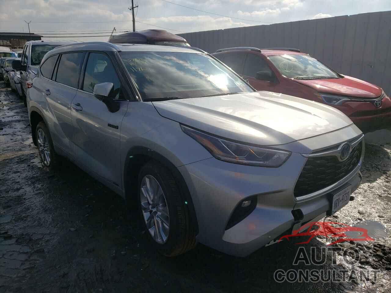 TOYOTA HIGHLANDER 2021 - 5TDXBRCH1MS025992