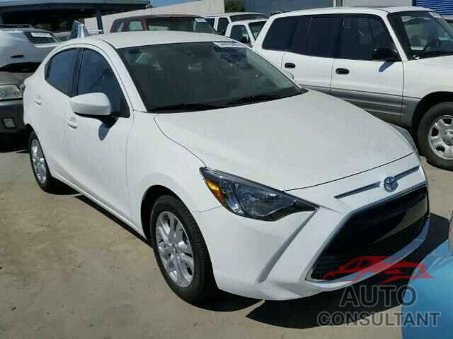 TOYOTA YARIS 2017 - 3MYDLBYV4HY174953