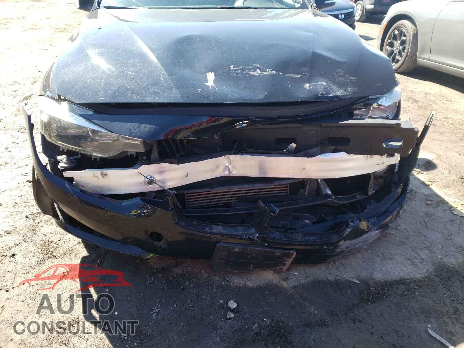 BMW 3 SERIES 2016 - WBA8A3C5XGK689727