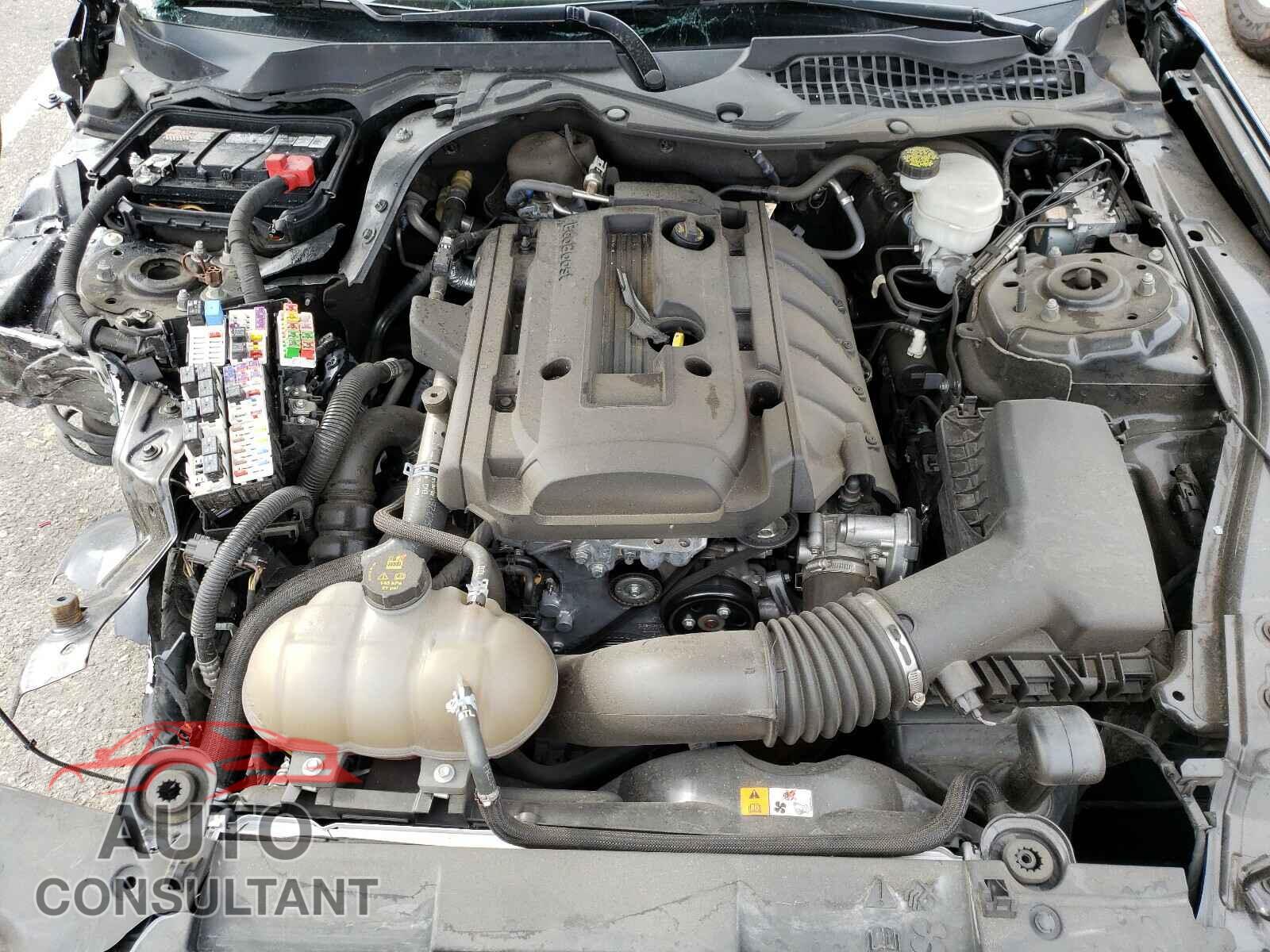 FORD MUSTANG 2018 - 1FA6P8TH1J5104786