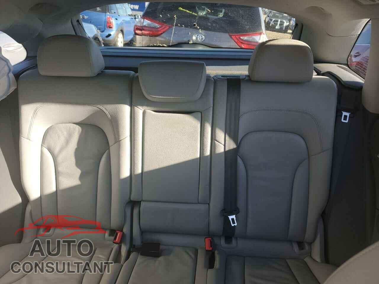 AUDI Q5 2016 - WA1C2AFP4GA043773