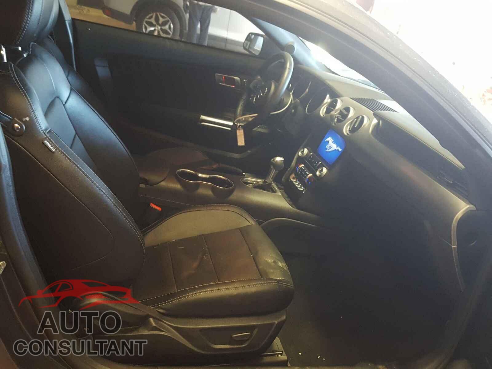 FORD MUSTANG 2020 - 1FA6P8THXL5138762