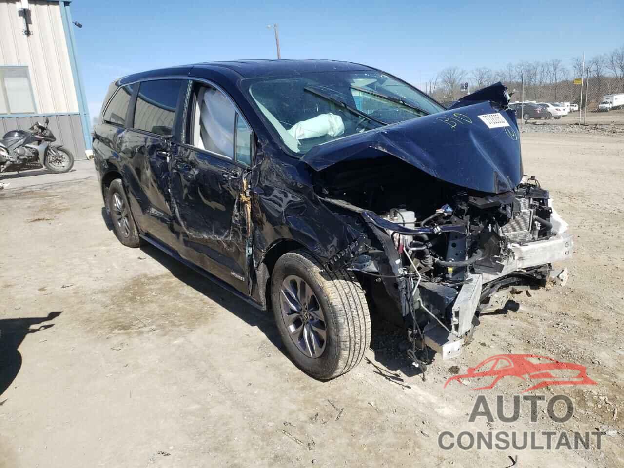 TOYOTA SIENNA 2021 - 5TDKSKFC1MS005419