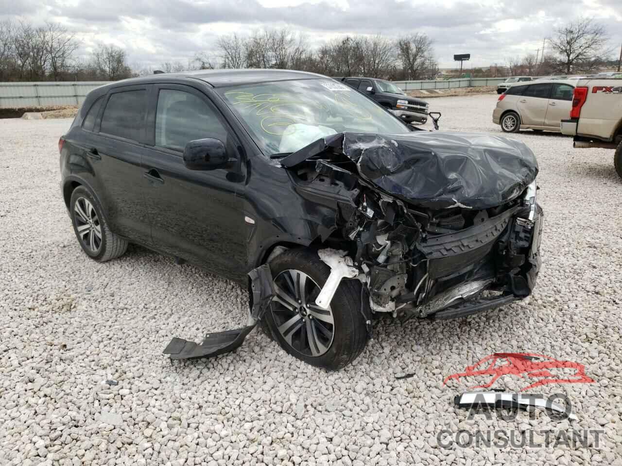 MITSUBISHI OUTLANDER 2021 - JA4APUAU9MU023892