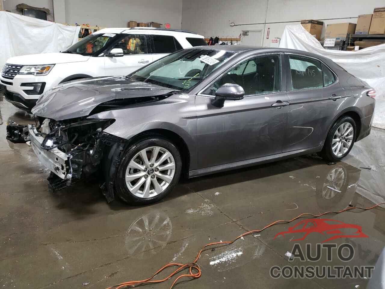 TOYOTA CAMRY 2018 - 4T1B11HK0JU550192