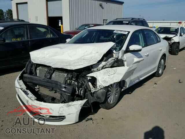 VOLKSWAGEN PASSAT 2015 - 1VWAT7A39FC039364