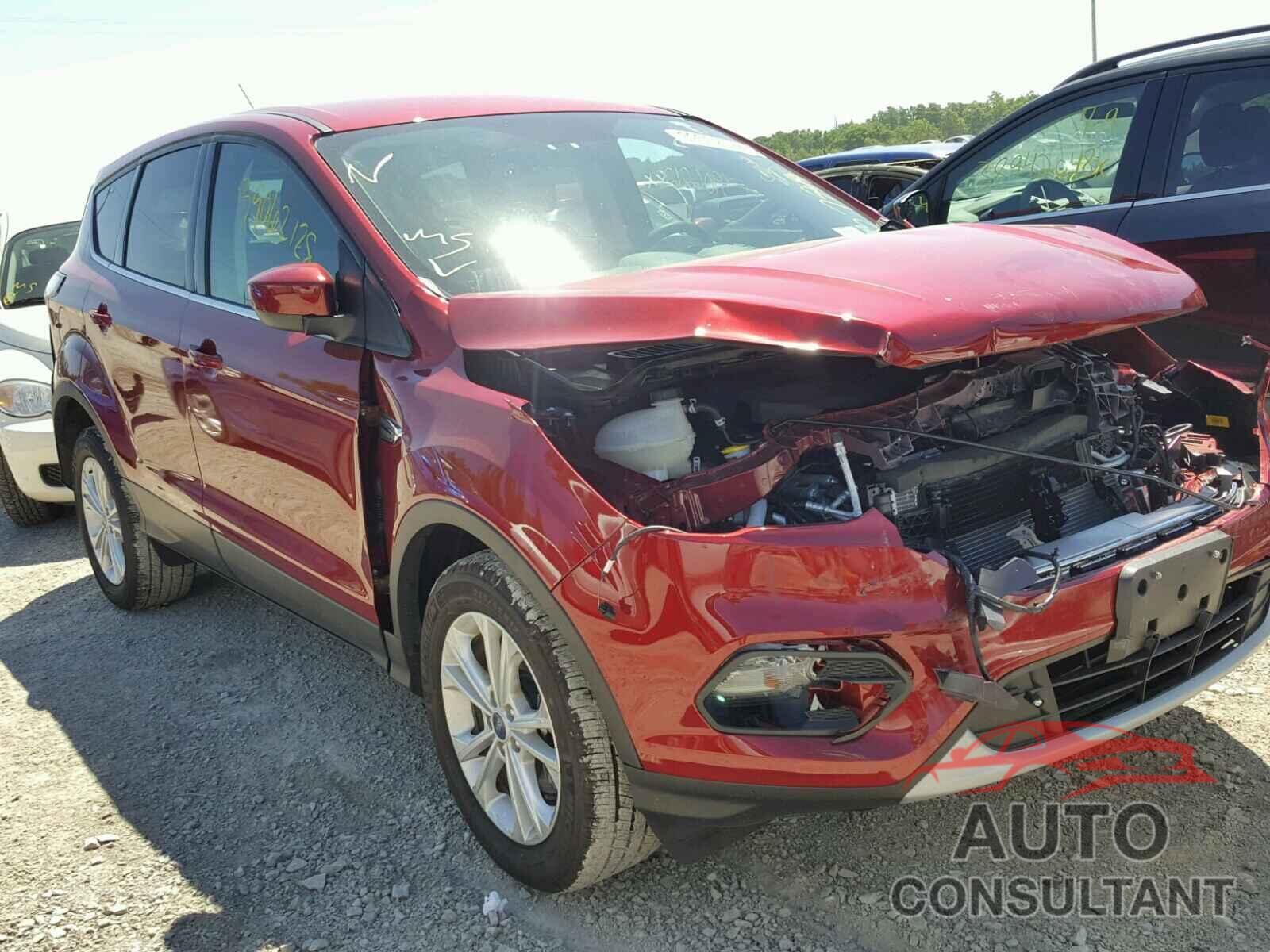 FORD ESCAPE 2017 - 1FMCU9GD8HUA21368