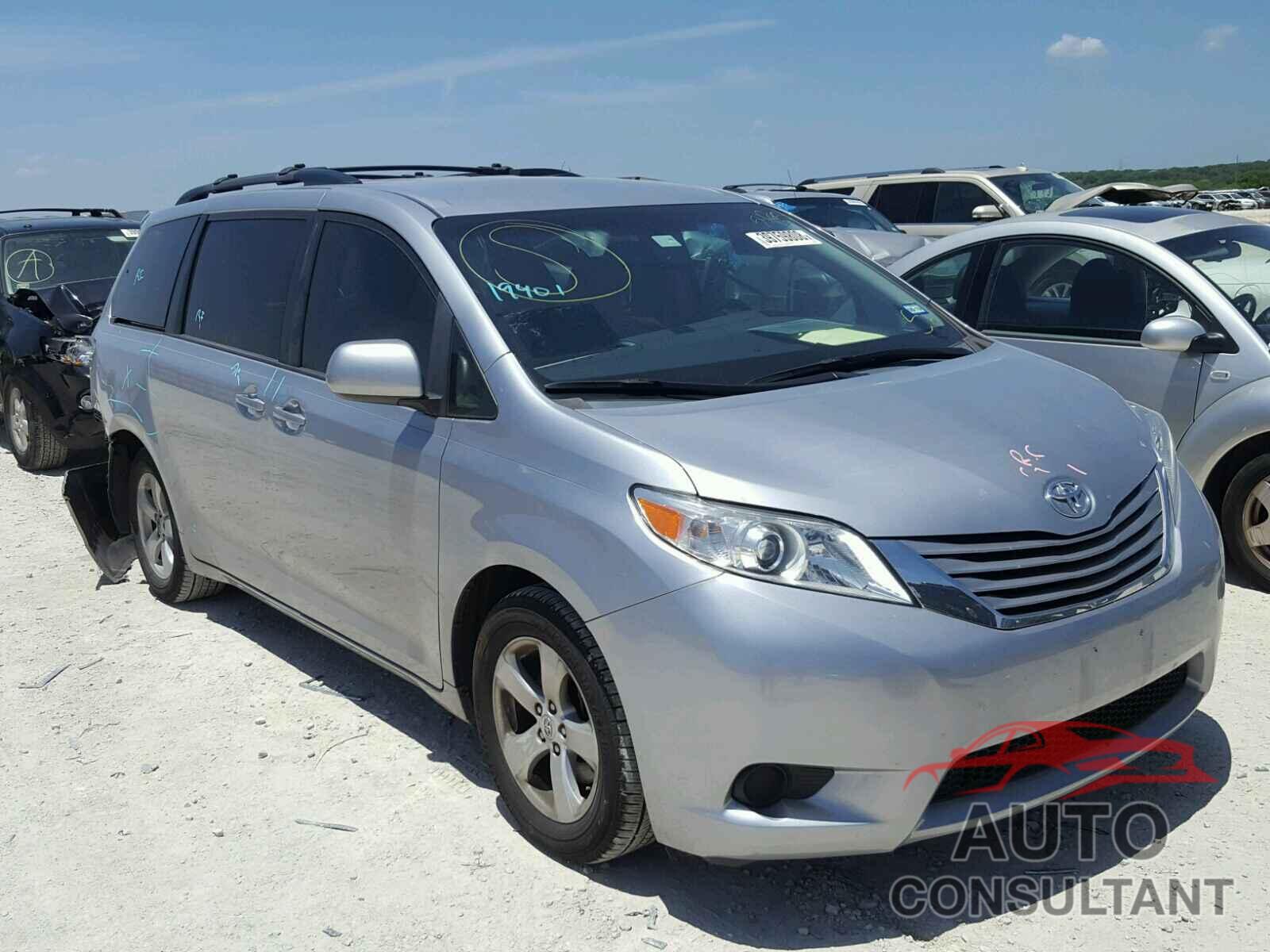 TOYOTA SIENNA 2015 - 5TDKK3DC5FS542158