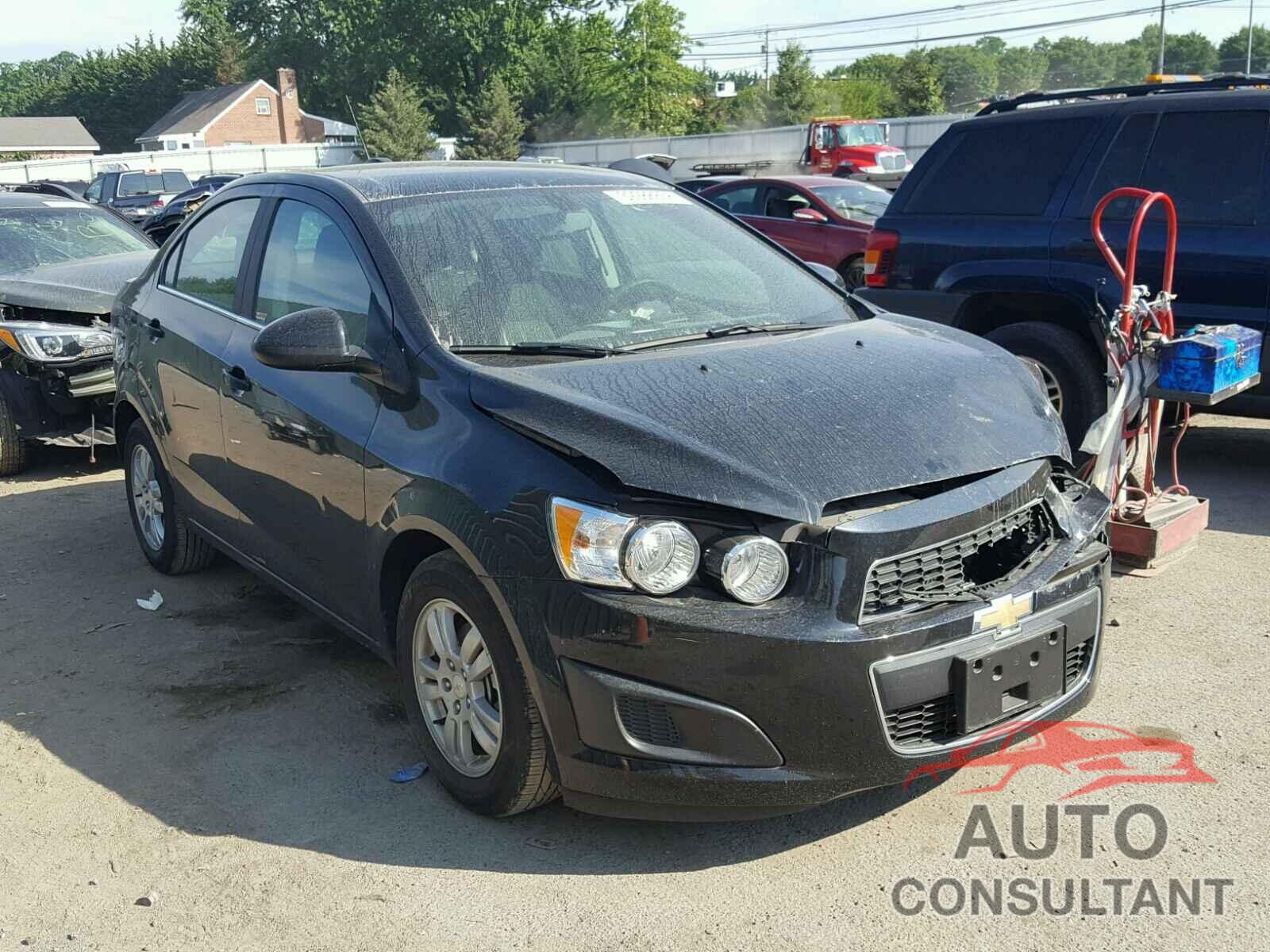 CHEVROLET SONIC 2016 - 1G1JC5SH8G4164961