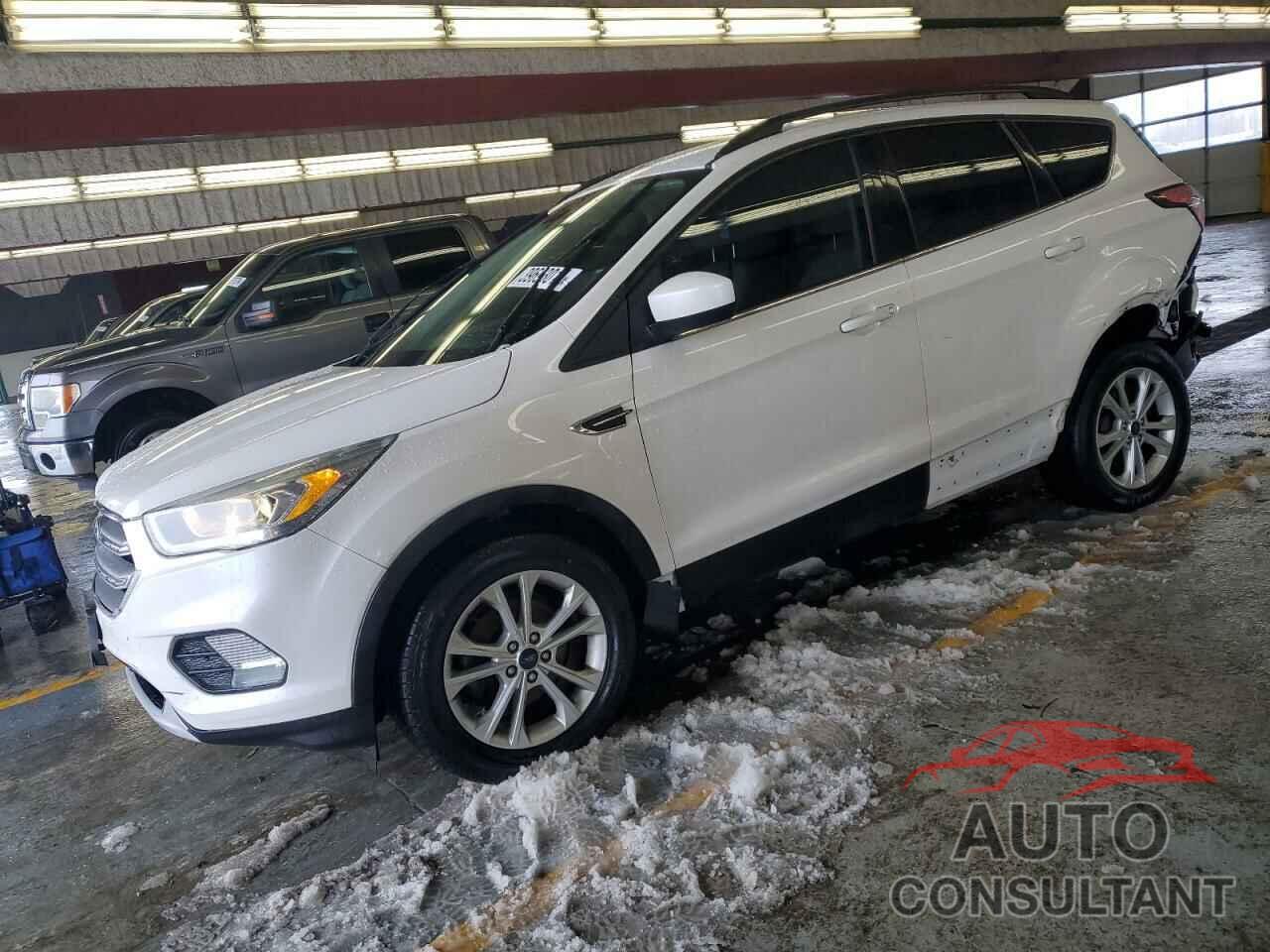 FORD ESCAPE 2017 - 1FMCU0GD5HUA11151