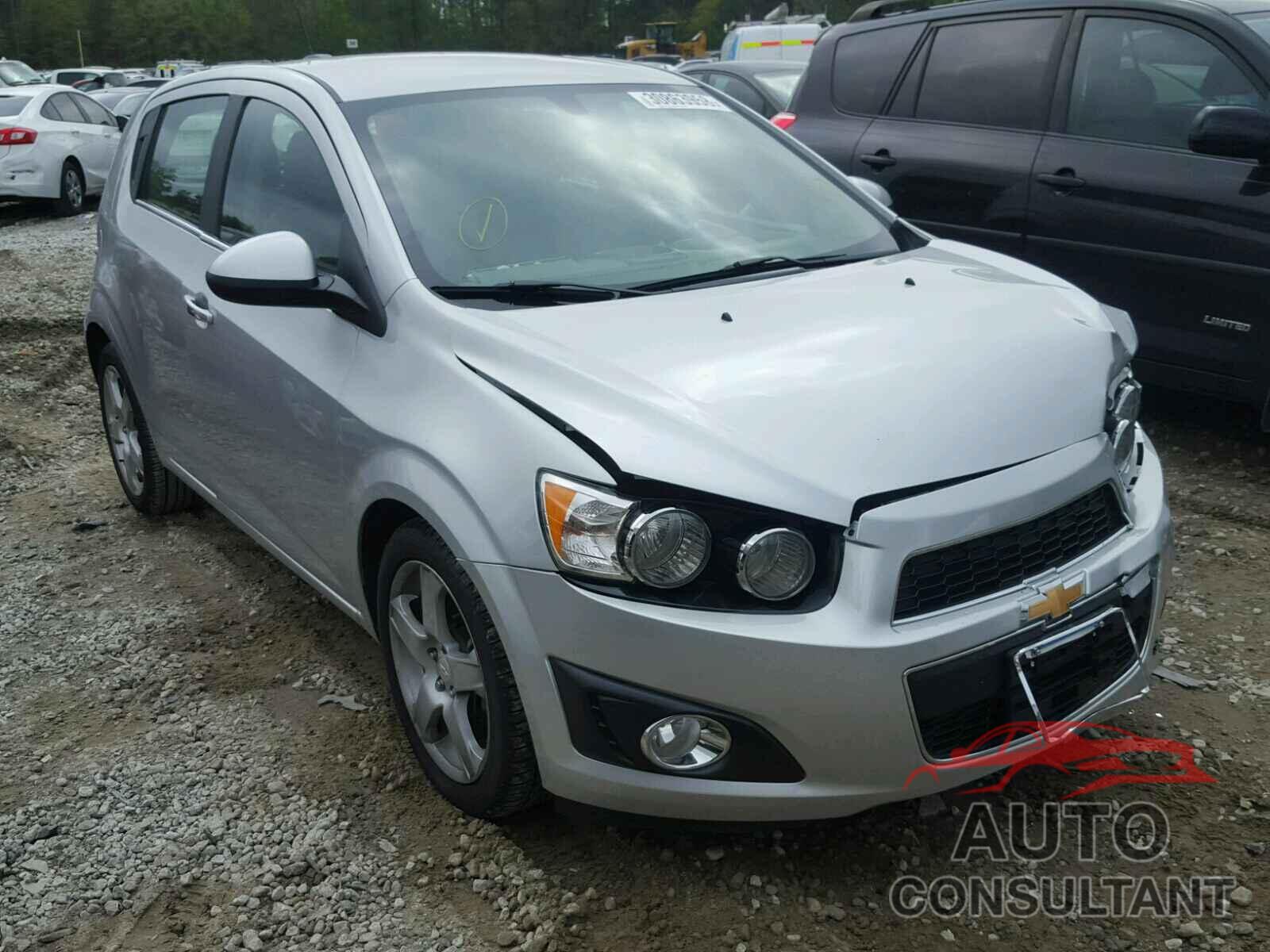 CHEVROLET SONIC 2016 - 1G1JE6SB5G4138278