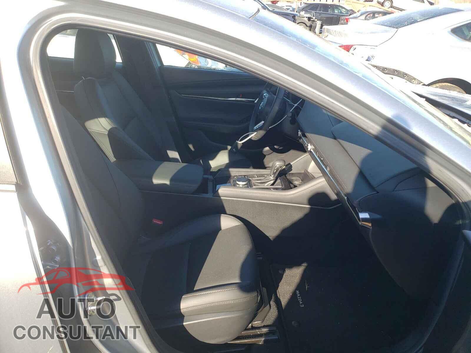 MAZDA 3 2019 - 3MZBPADL7KM111981