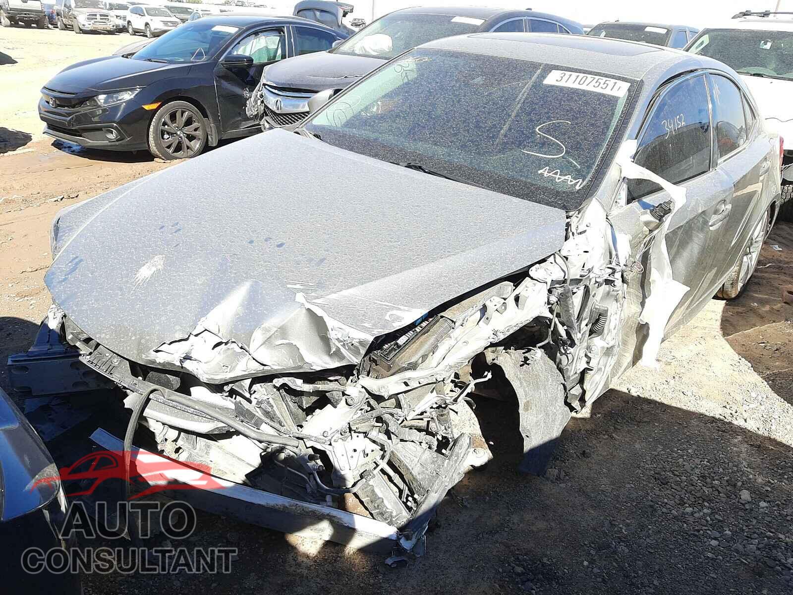 LEXUS IS 2017 - JTHBA1D29H5042428