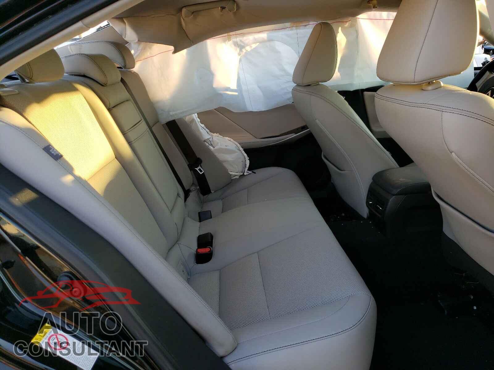 LEXUS IS 2016 - JTHBA1D28G5036585