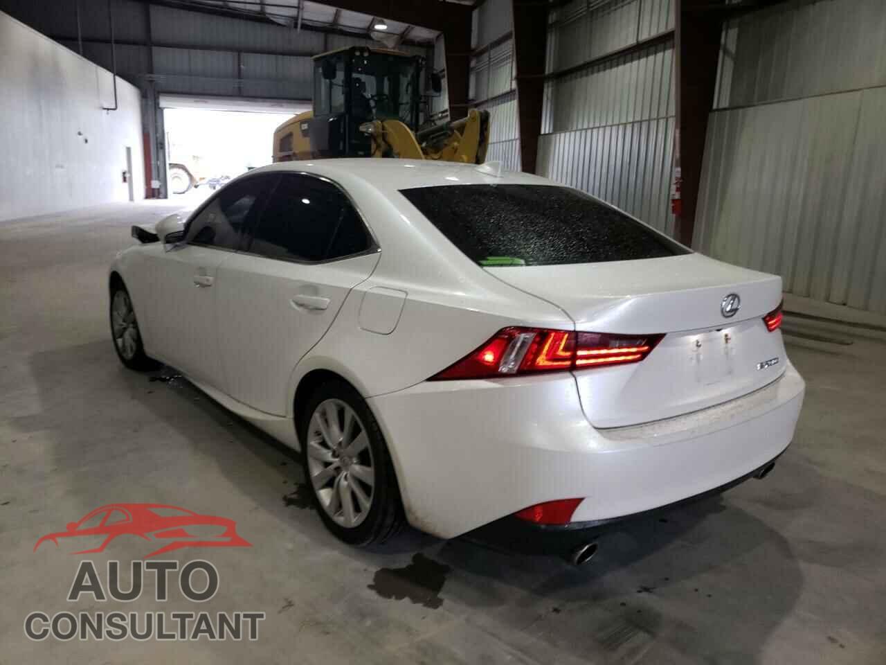 LEXUS IS 2016 - JTHBA1D21G5020275