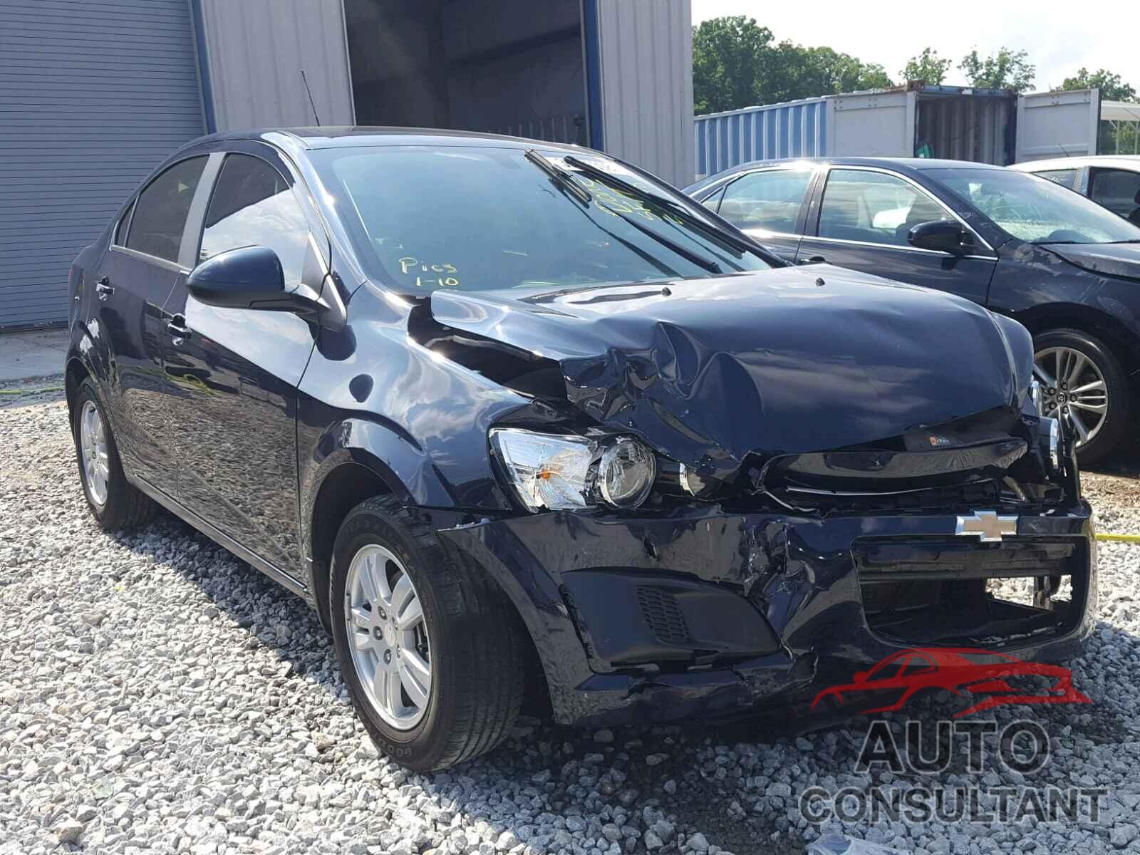 CHEVROLET SONIC 2016 - 1G1JC5SH2G4133334