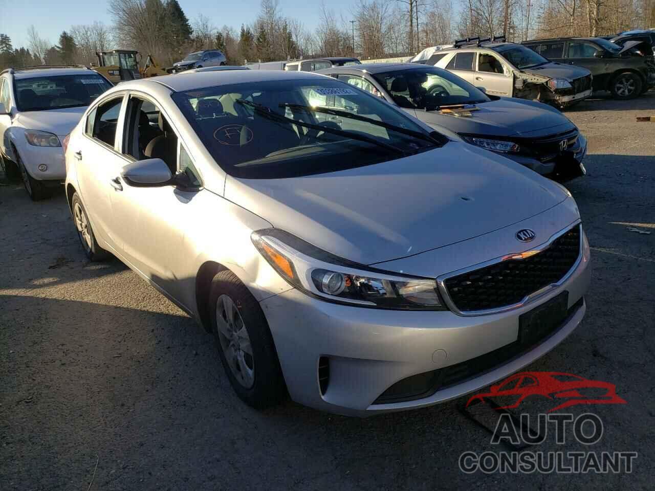 KIA FORTE 2018 - 3KPFK4A74JE273247