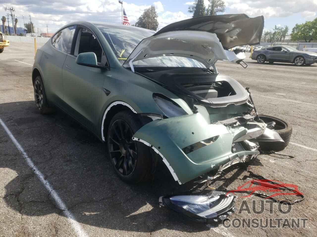 TESLA MODEL Y 2021 - 5YJYGDEE4MF213339