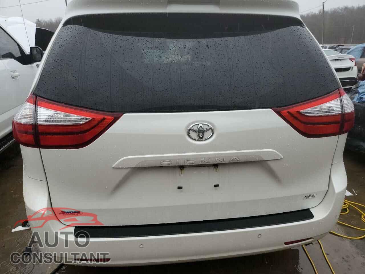 TOYOTA SIENNA 2018 - 5TDYZ3DC7JS934038