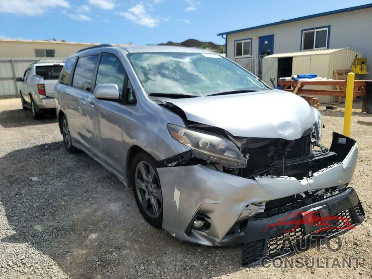 TOYOTA SIENNA 2018 - 5TDXZ3DC9JS930617