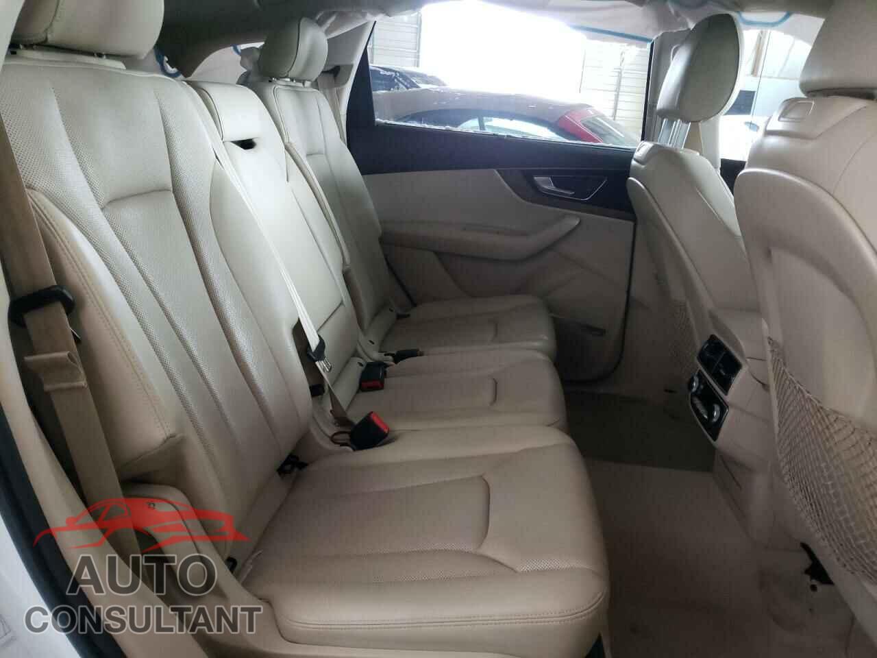 AUDI Q7 2017 - WA1LAAF79HD020069