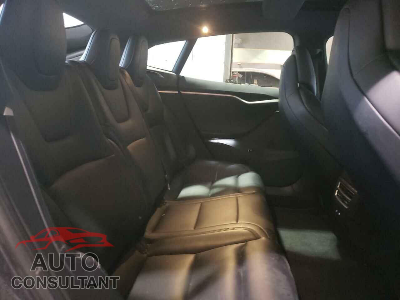 TESLA MODEL S 2017 - 5YJSA1E2XHF229563