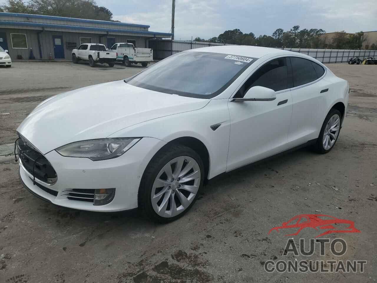 TESLA MODEL S 2015 - 5YJSA1E23FF119743