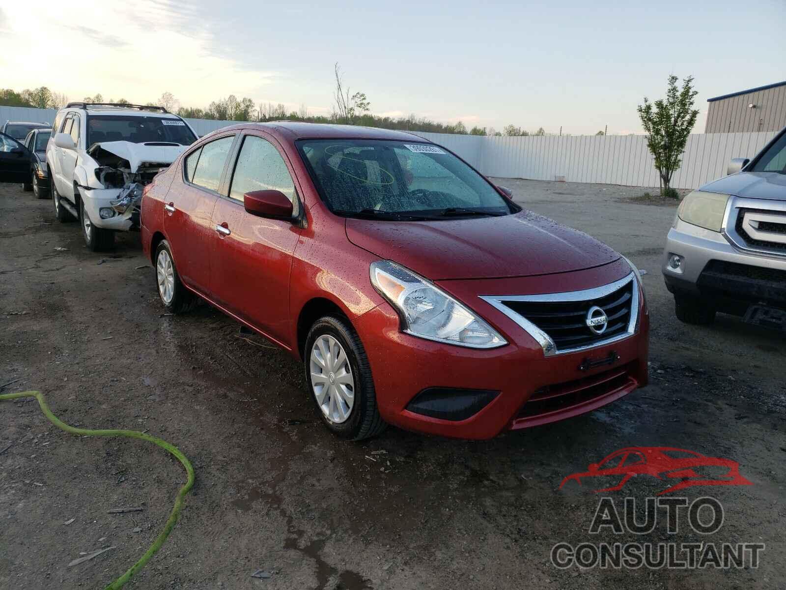 NISSAN VERSA 2018 - 3N1CN7AP8JL808770