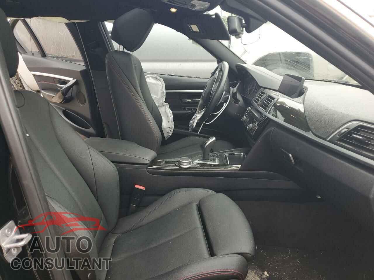 BMW 3 SERIES 2018 - WBA8B9G52JNU96813