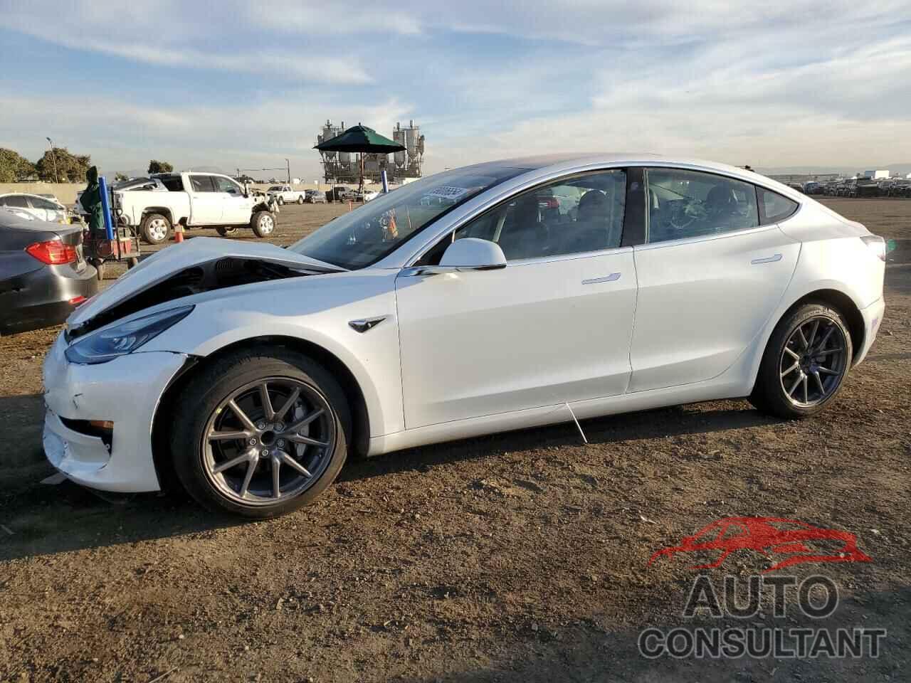 TESLA MODEL 3 2018 - 5YJ3E1EA9JF161715