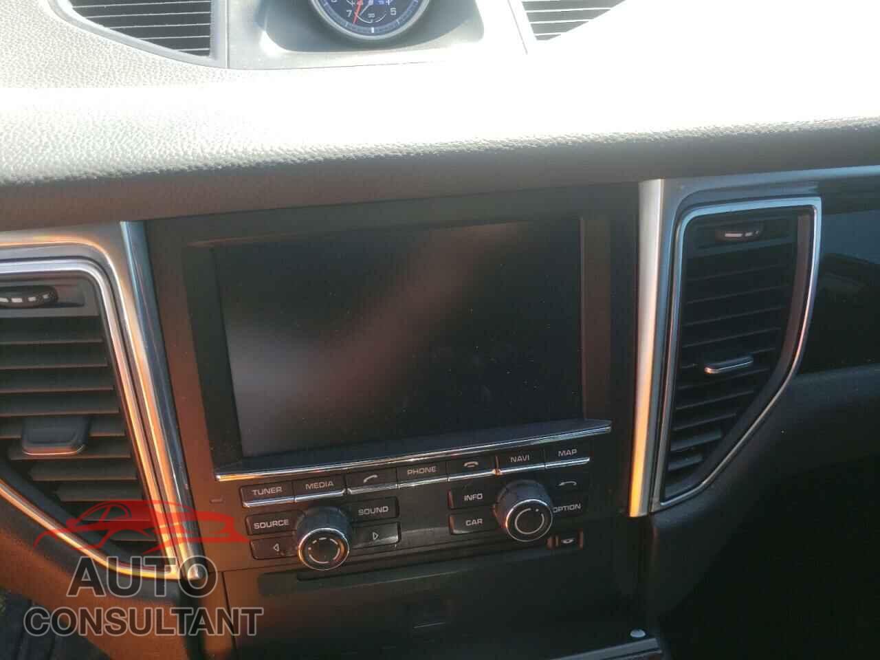 PORSCHE MACAN 2016 - WP1AB2A50GLB56910