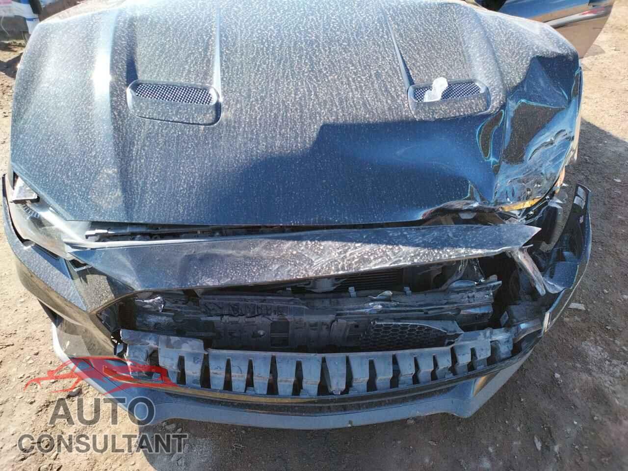 FORD MUSTANG 2018 - 1FA6P8CF0J5105281