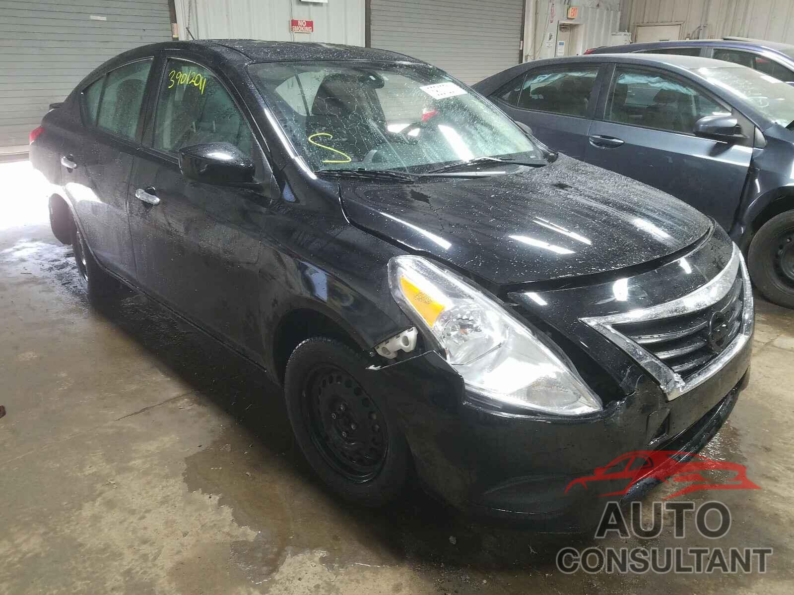 NISSAN VERSA 2018 - 3N1CN7AP4JL809964