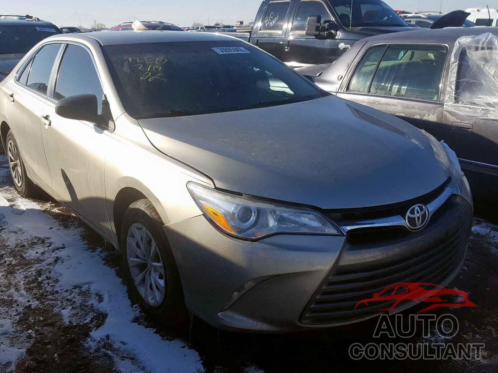 TOYOTA CAMRY 2015 - 2T1BURHE6KC202500