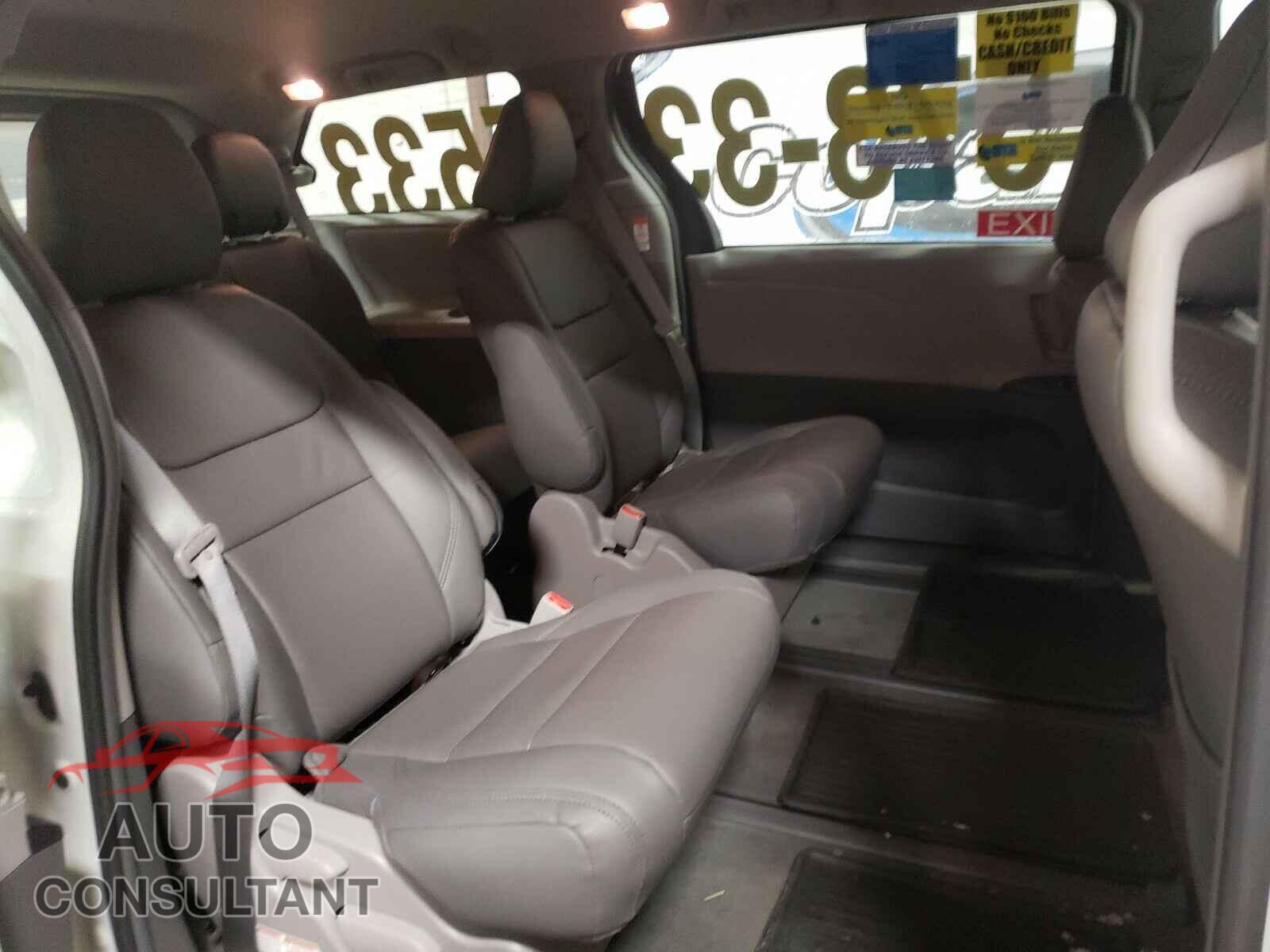 TOYOTA SIENNA 2017 - 5TDZZ3DC5HS840951