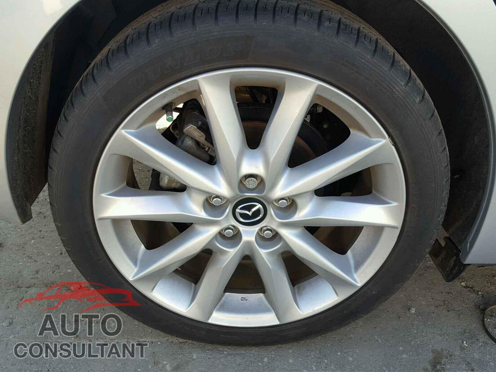 MAZDA 3 2017 - JM1BN1W36H1130162