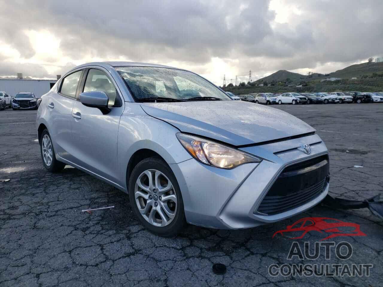 TOYOTA YARIS 2018 - 3MYDLBYV8JY302164