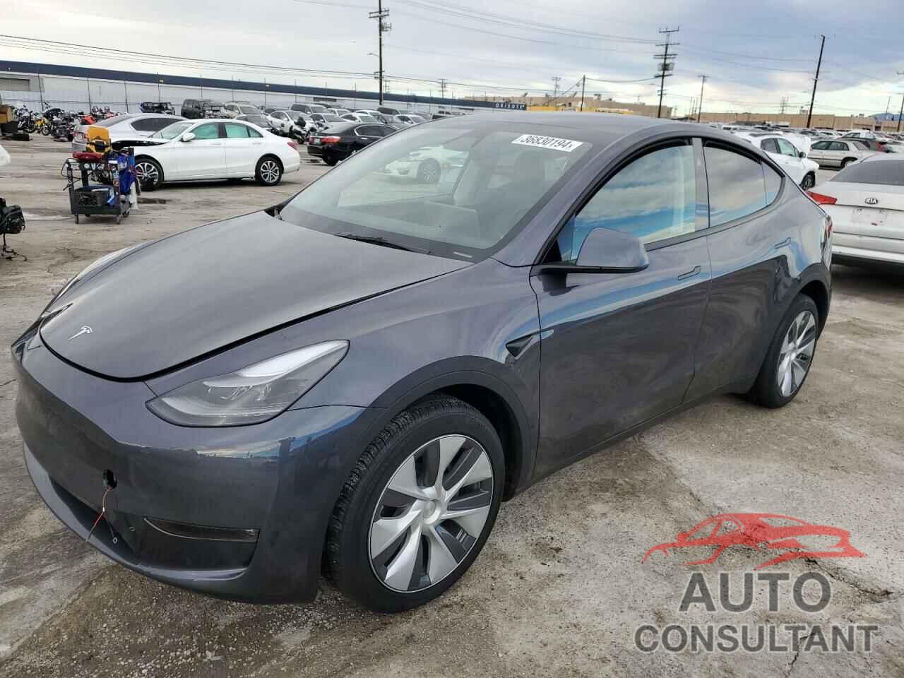 TESLA MODEL Y 2023 - 7SAYGDEE9PF901554