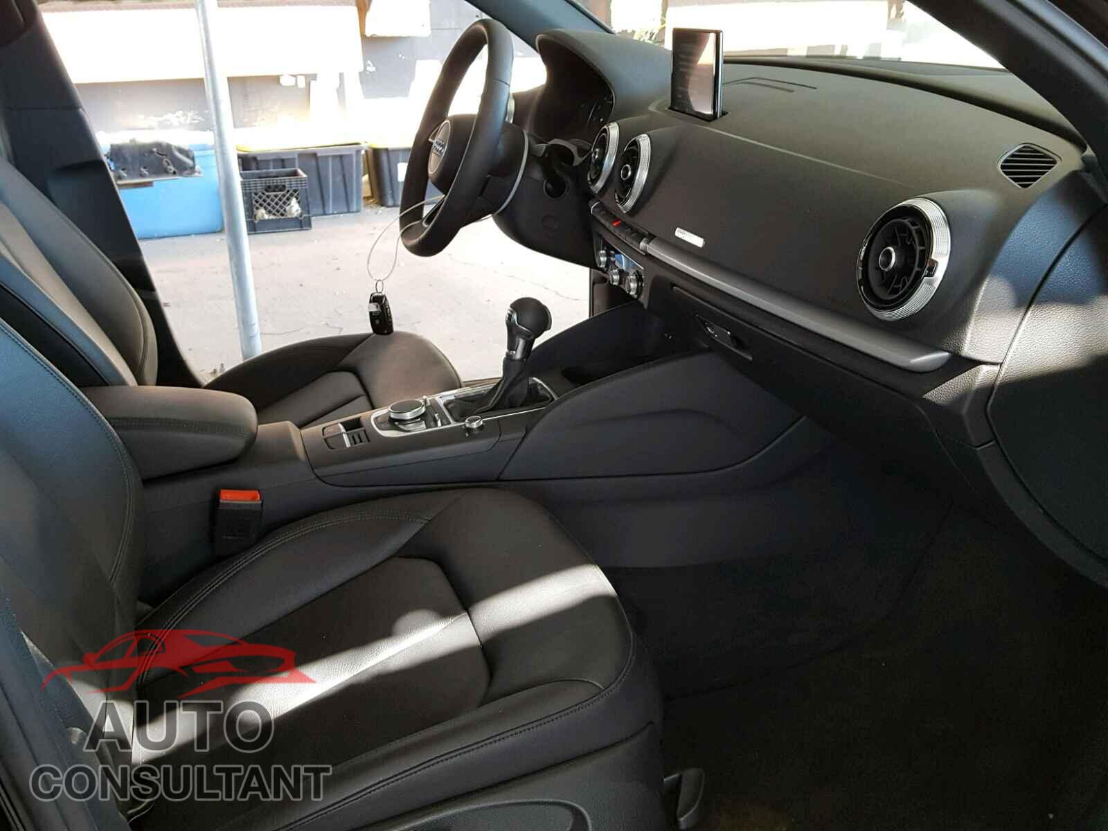AUDI A3 2017 - WAUAUGFF3H1055512