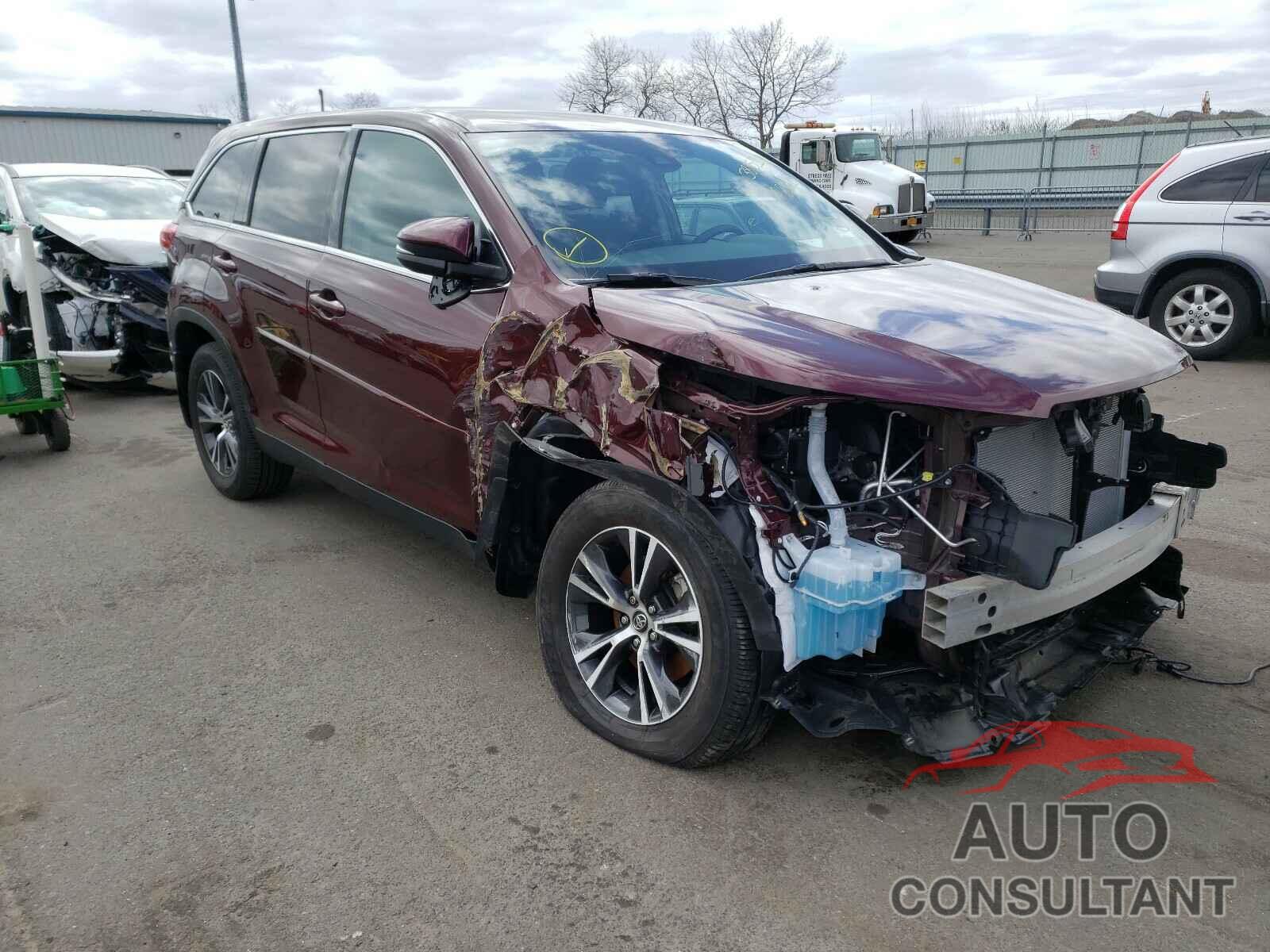TOYOTA HIGHLANDER 2019 - 5TDBZRFH3KS961417