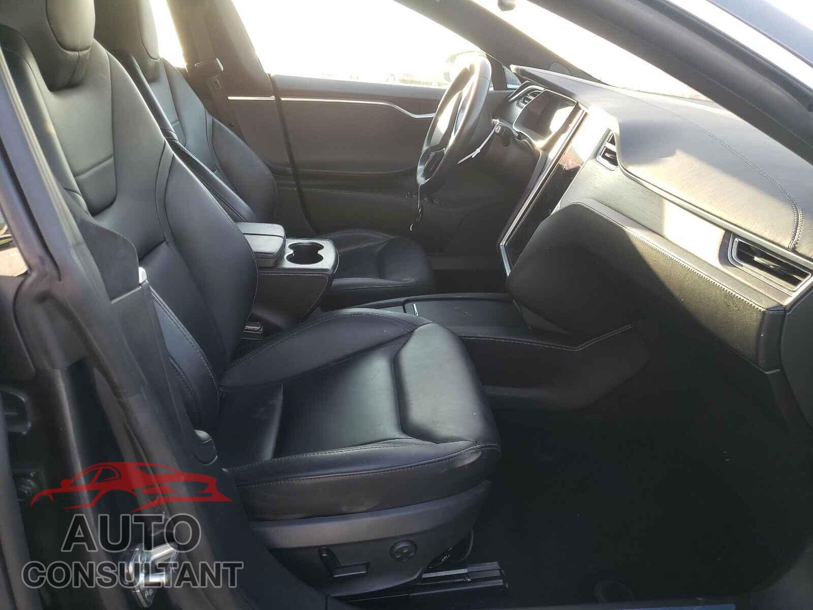 TESLA MODEL S 2016 - 5YJSA1E27GF151239