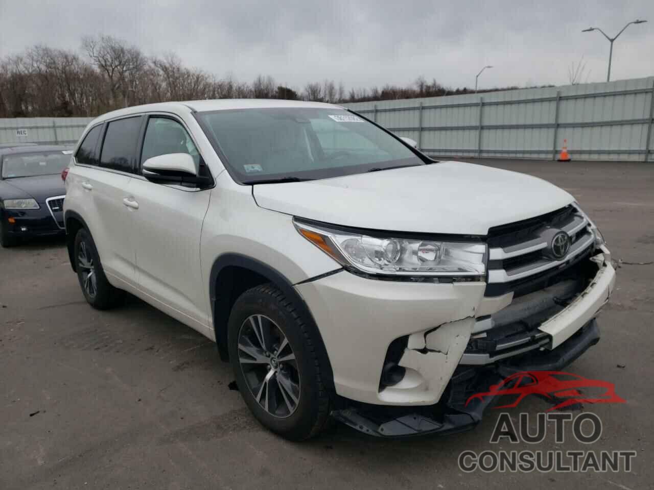TOYOTA HIGHLANDER 2018 - 5TDBZRFH7JS812474