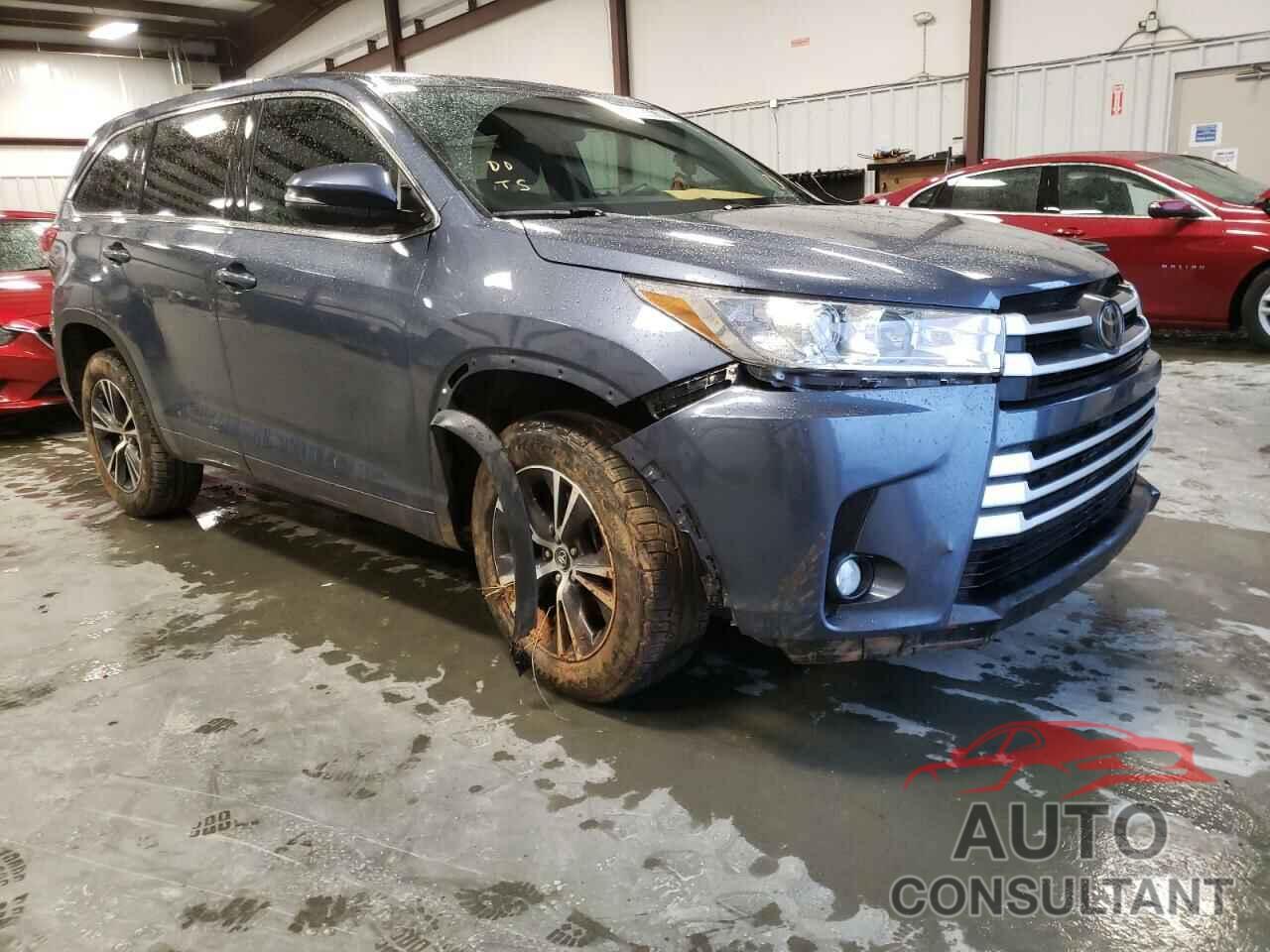 TOYOTA HIGHLANDER 2018 - 5TDZZRFH0JS257852