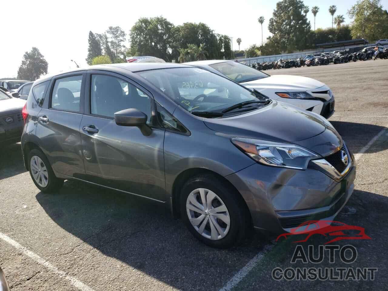 NISSAN VERSA 2018 - 3N1CE2CP0JL357060
