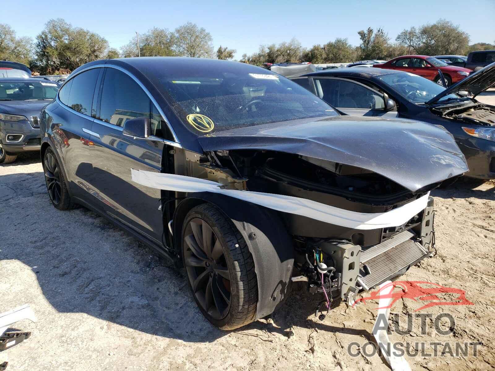 TESLA MODEL X 2019 - 5YJXCBE25KF192175