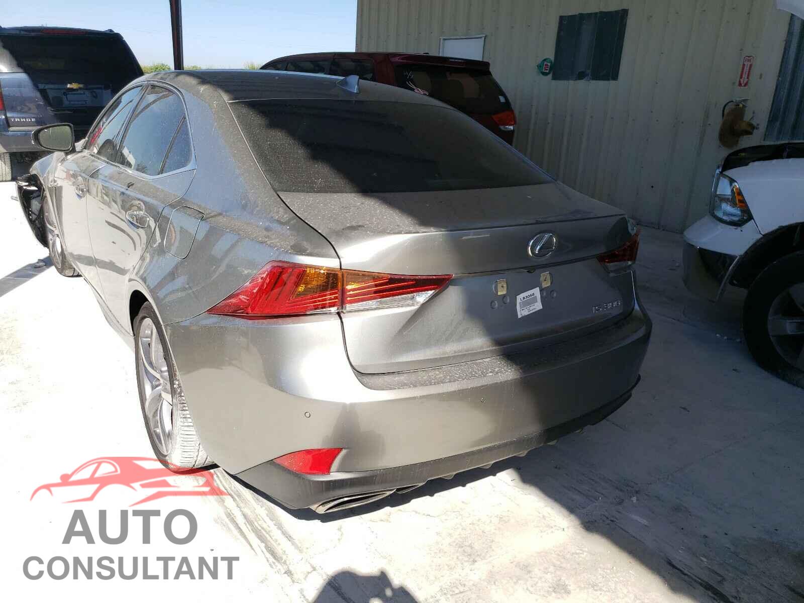 LEXUS IS 2018 - JTHBA1D21J5071203